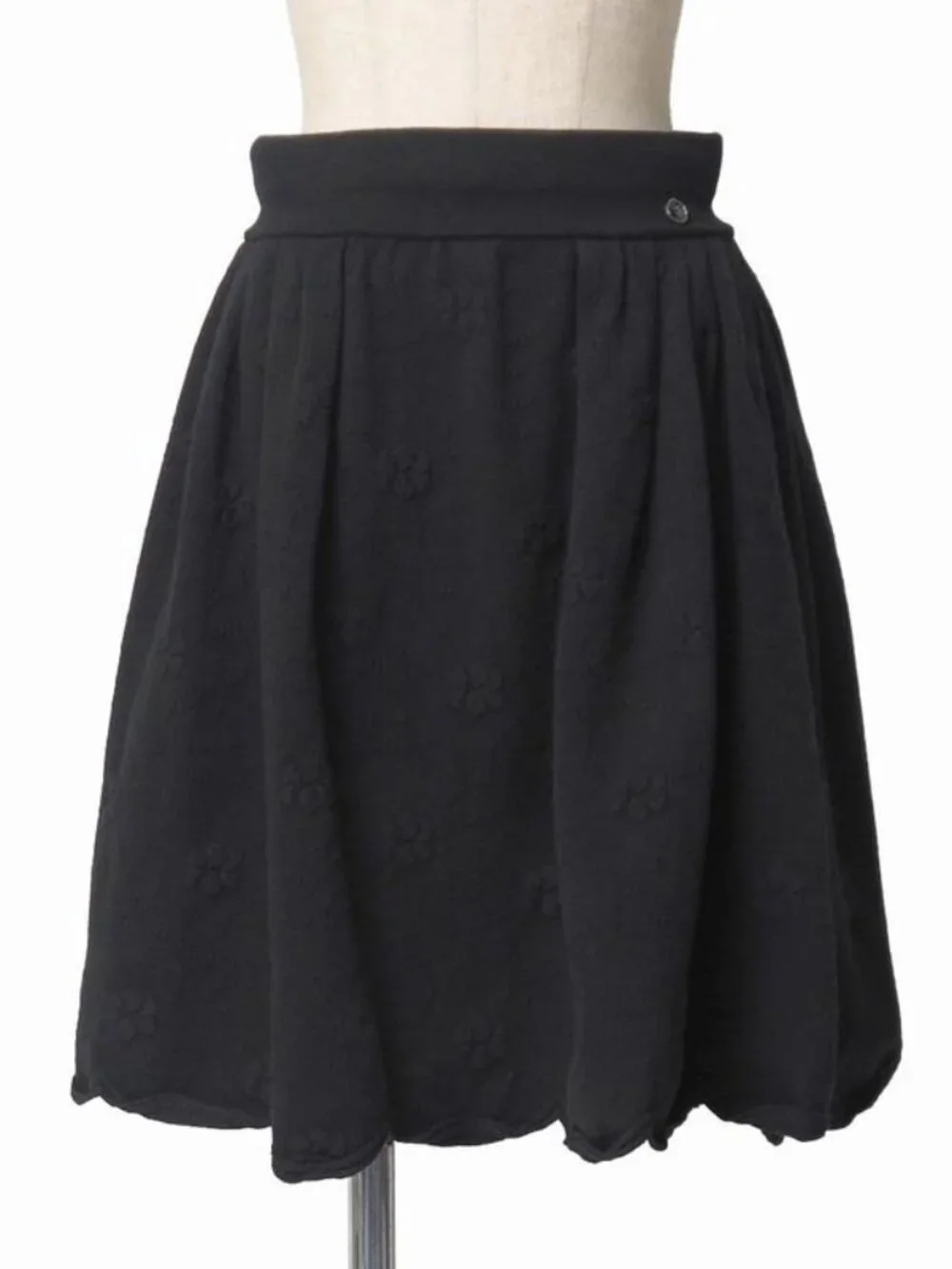 Chanel Skirt Size 36 Flower CC Logo